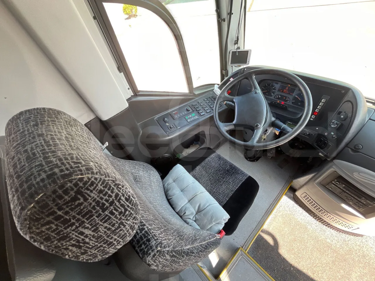 Mercedes-Benz OC 500 RF A4GC10 -EUR4 -260kW -13.5m - driver's seat photo
