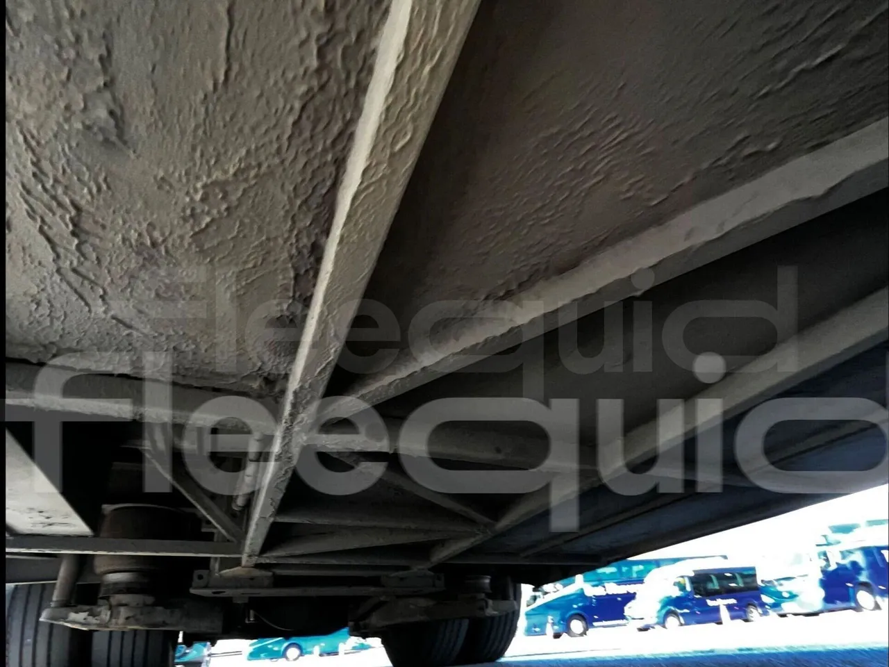 Mercedes-Benz OC 500 RF A4GC10 -EUR4 -260kW -13.5m - central undercarriage photo