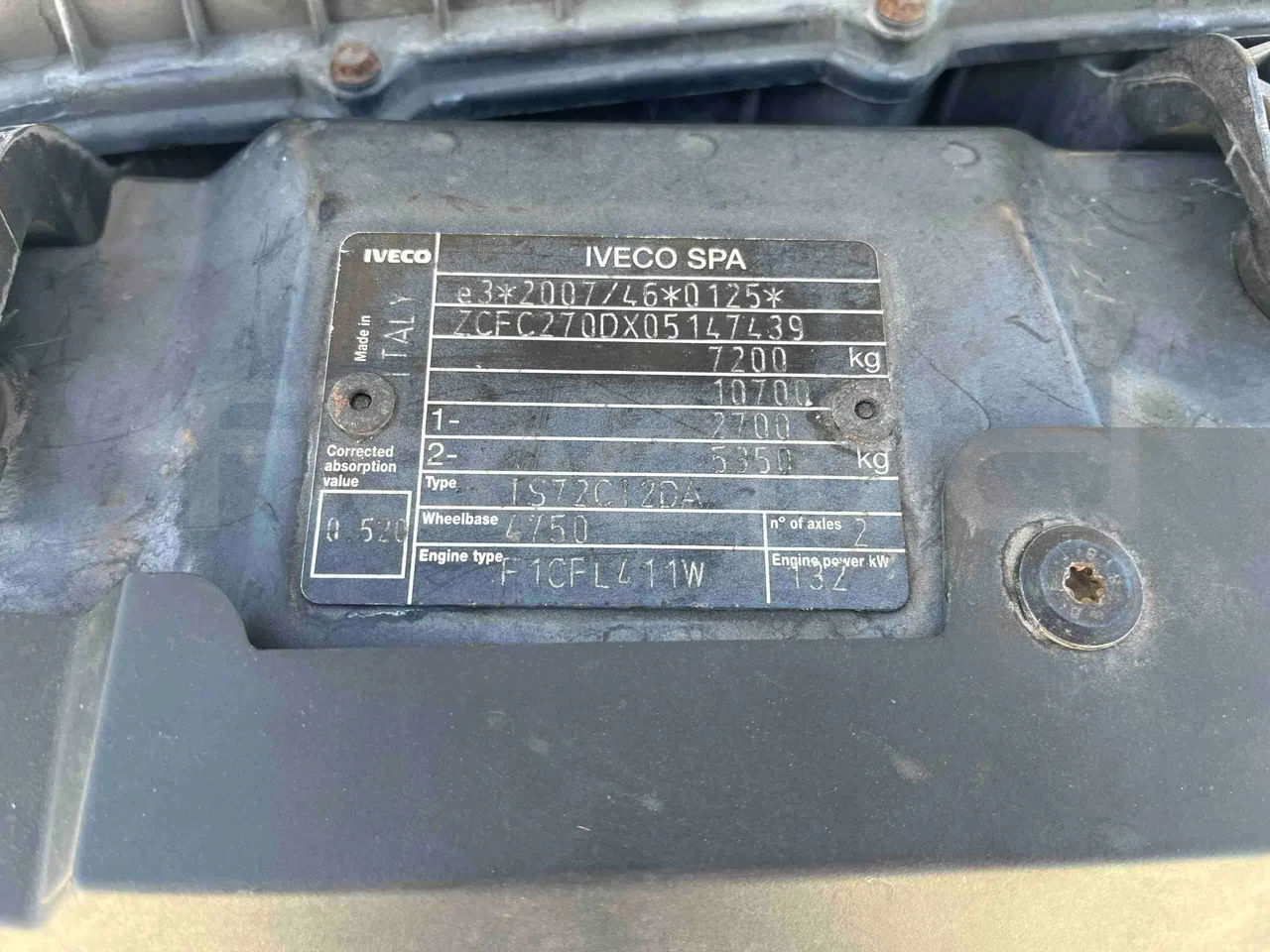 Iveco 70C18 IS72CI2DA - EUR6 - 132kW - 8.900m - engine plate photo