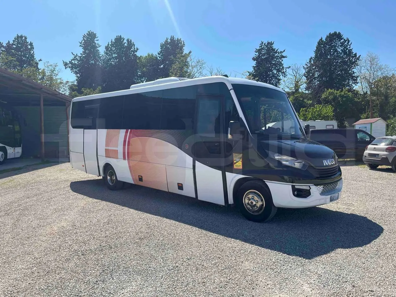 Iveco 70C18 IS72CI2DA - EUR6 - 132kW - 8.900m - 3/4 front right doors