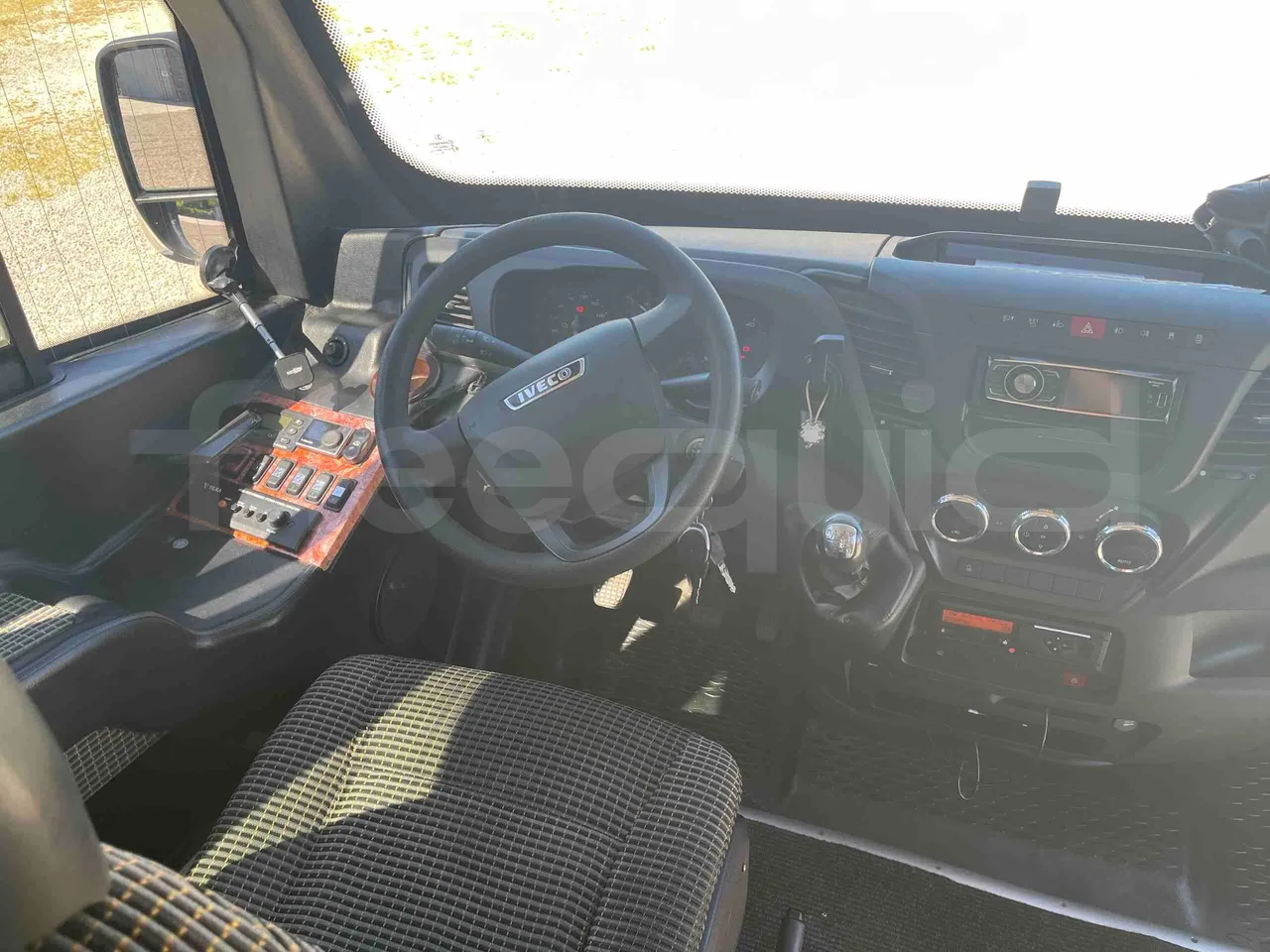 Iveco 70C18 IS72CI2DA - EUR6 - 132kW - 8.900m - buttons panels on