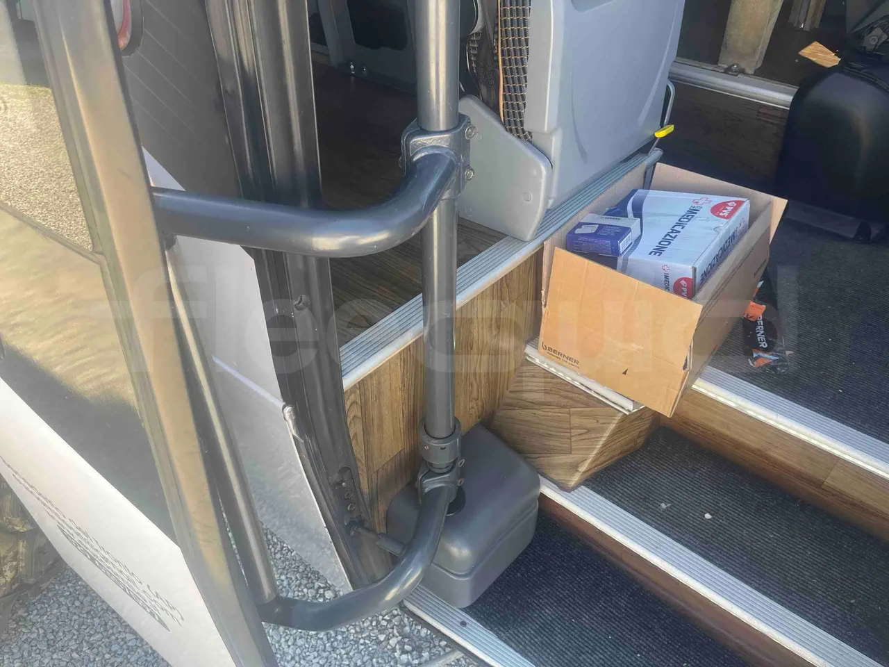 Iveco 70C18 IS72CI2DA - EUR6 - 132kW - 8.900m - door mechanism photo