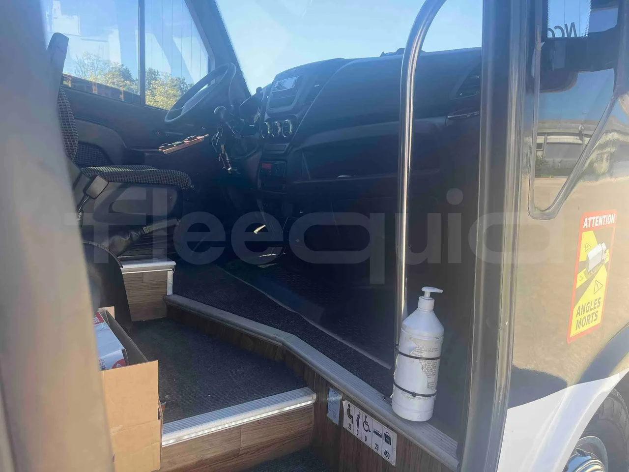Iveco 70C18 IS72CI2DA - EUR6 - 132kW - 8.900m - handrails photo