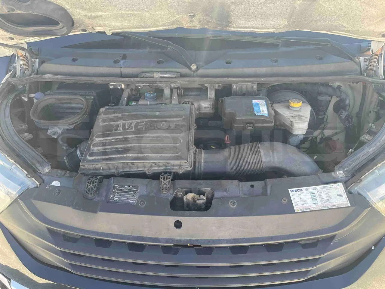 Iveco 70C18 IS72CI2DA - EUR6 - 132kW - 8.900m - rear hatch open