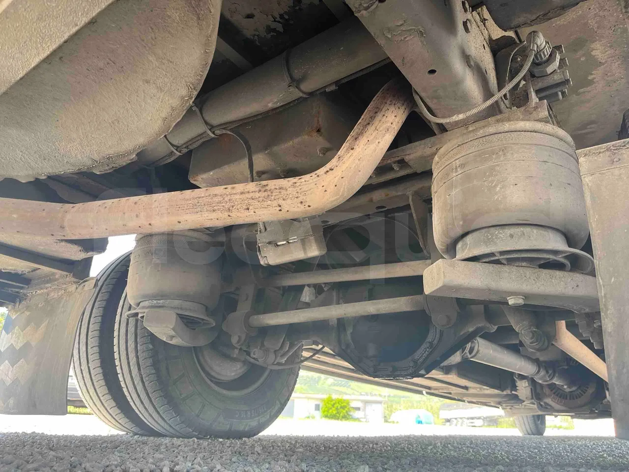 Iveco 70C18 IS72CI2DA - EUR6 - 132kW - 8.900m - axel 3 shock absorbers 1 left