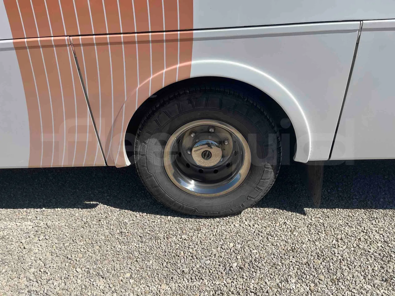 Iveco 70C18 IS72CI2DA - EUR6 - 132kW - 8.900m - rear left tire photo