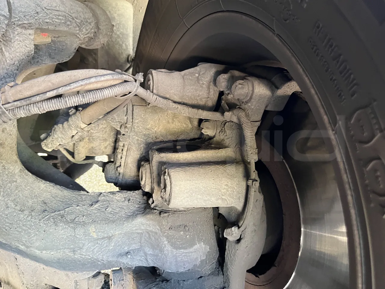 Neoplan Tourliner - First Axle Brake Calipers Left Side