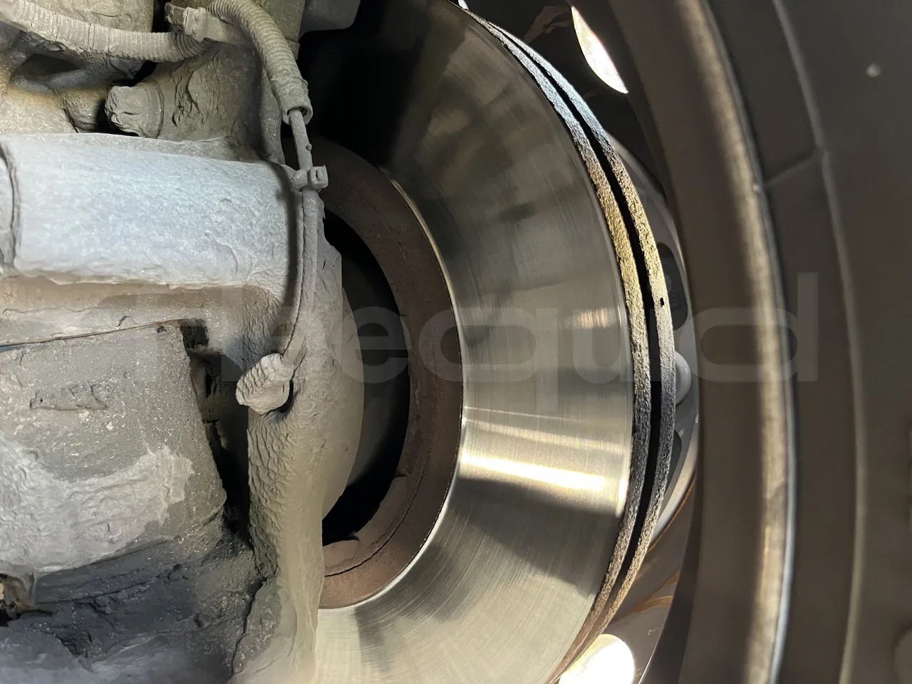 Neoplan Tourliner - First Axle Discs Left Side