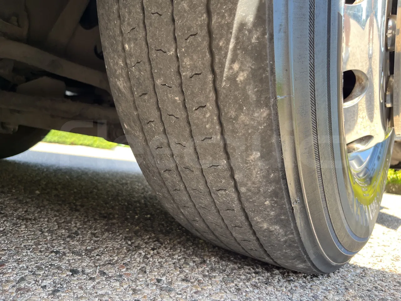 Neoplan Tourliner - First Axle Right Side: Tyre Tread
