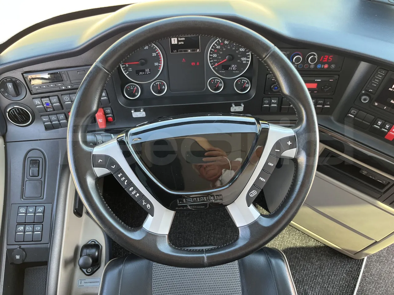 Neoplan Tourliner - Steering Wheel