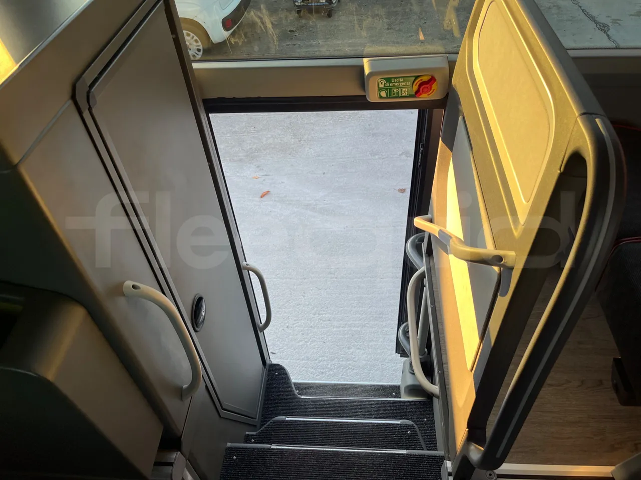 Volvo 9700 B6SC - Euro6 - 345kW - 14mt - jack and driver keys