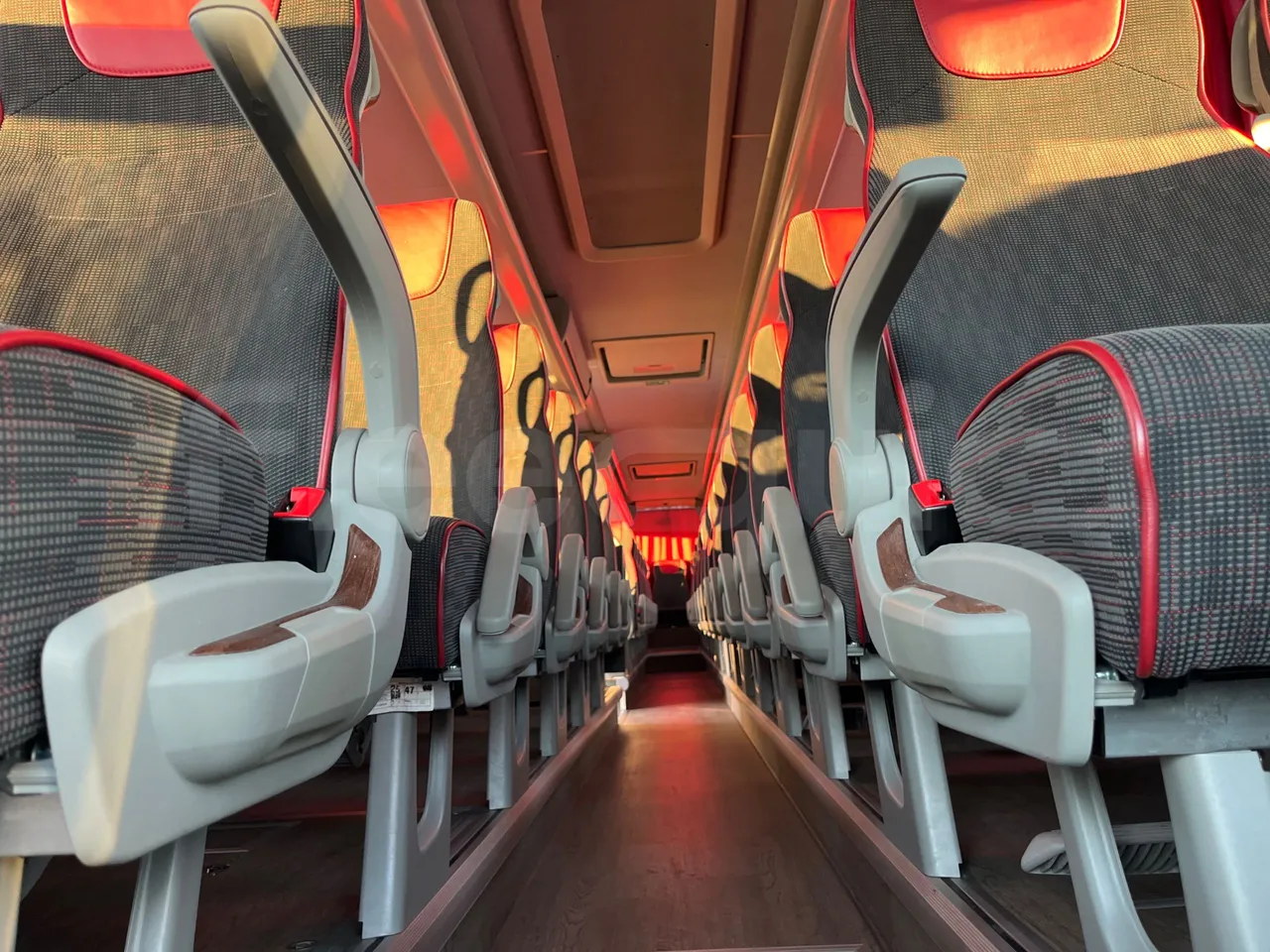 Volvo 9700 B6SC - Euro6 - 345kW - 14mt - seat brackets photo