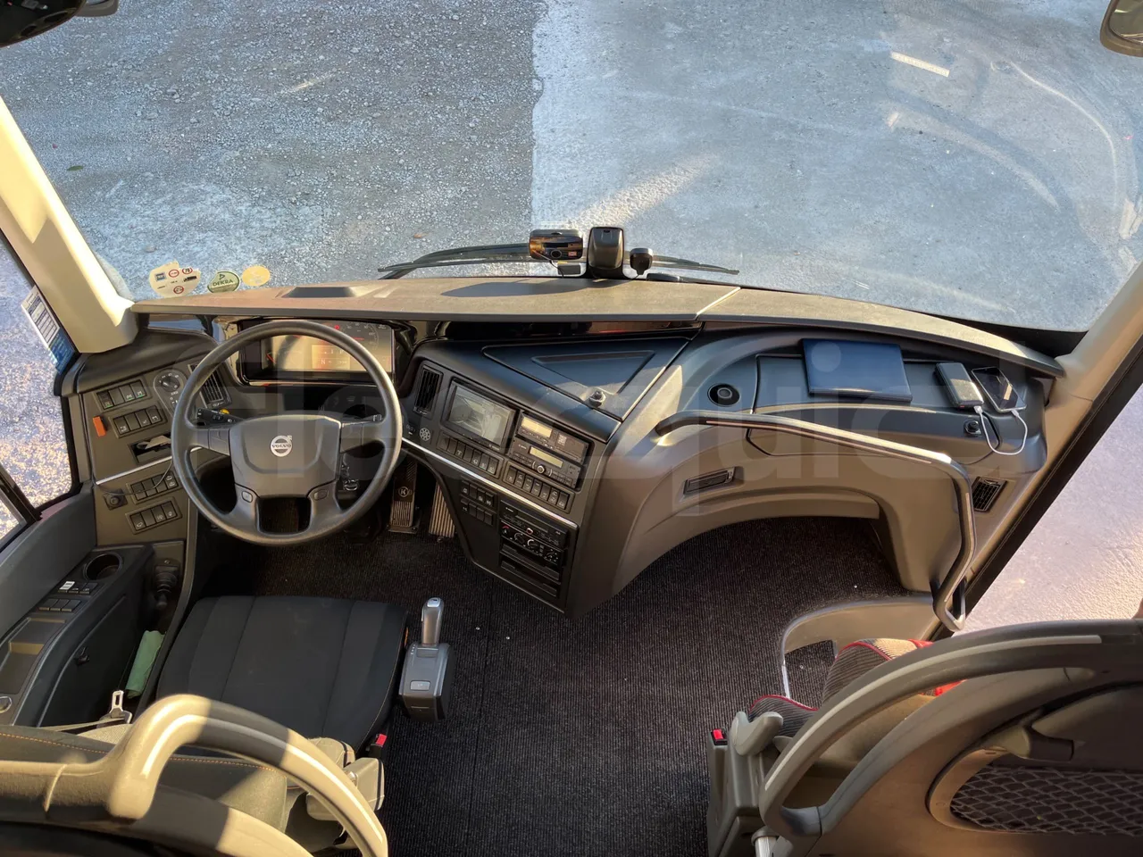 Volvo 9700 B6SC - Euro6 - 345kW - 14mt - buttons panels on