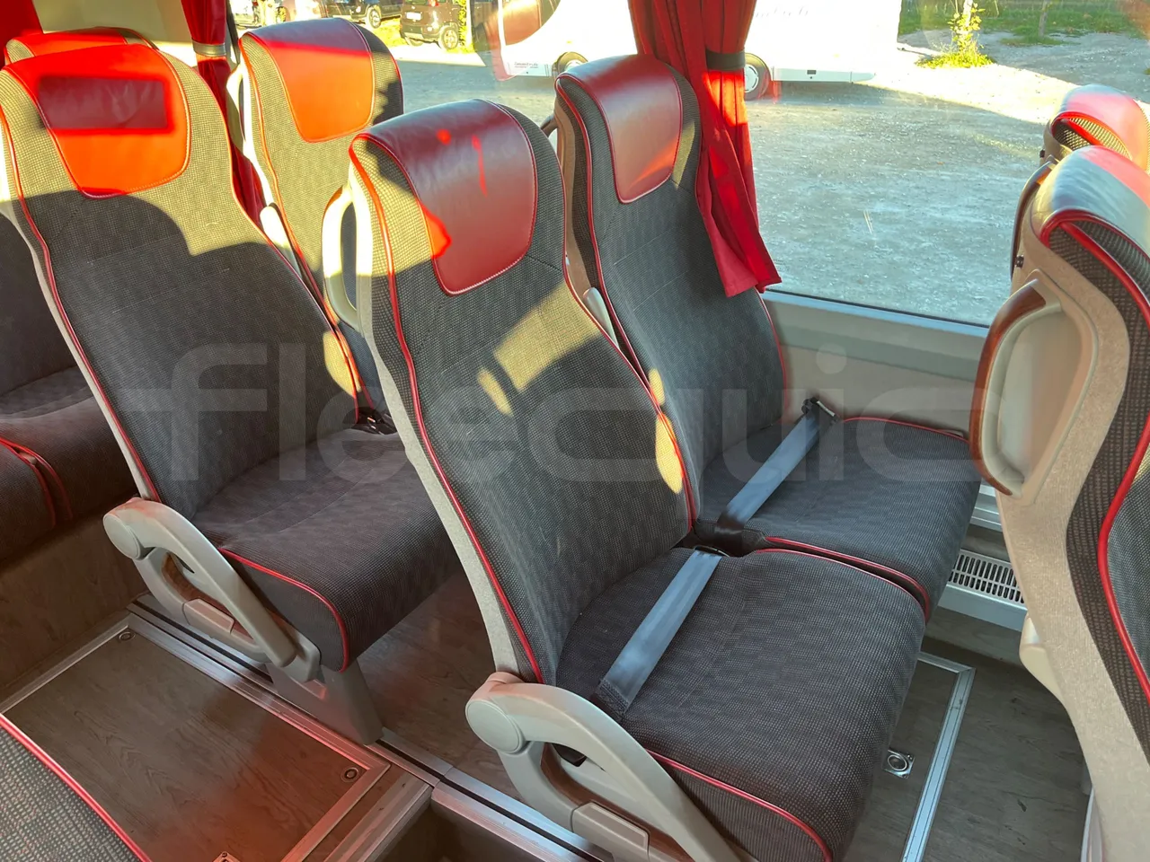 Volvo 9700 B6SC - Euro6 - 345kW - 14mt - central seat safety belt