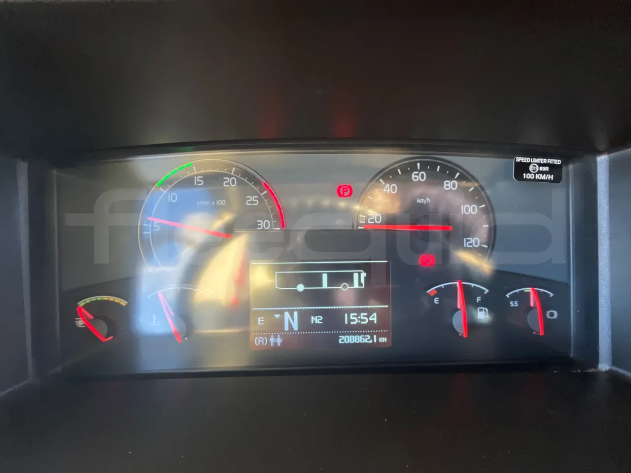 Volvo 9700 B6SC - Euro6 - 345kW - 14mt - dashboard lights on