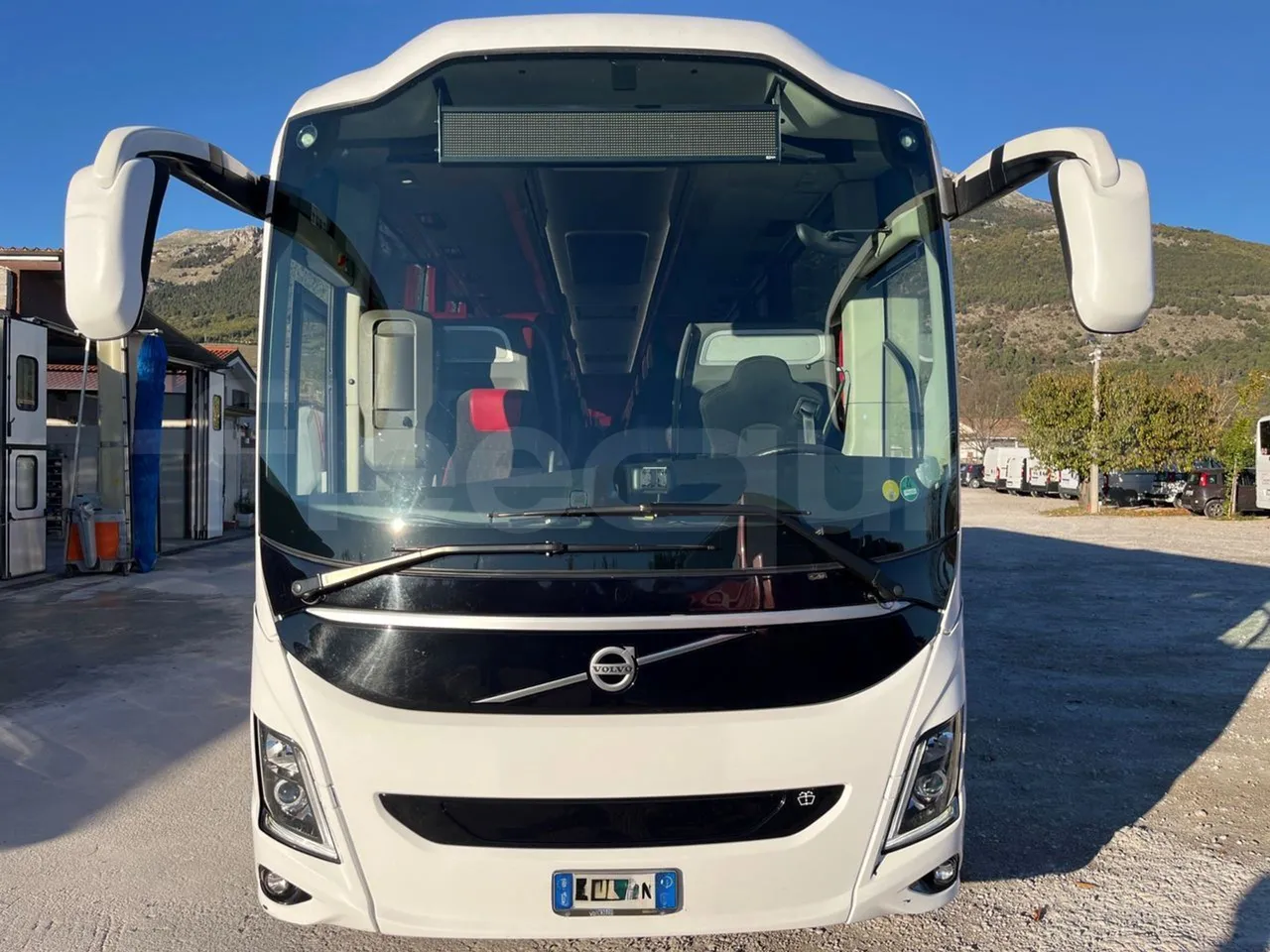 Volvo 9700 B6SC - Euro6 - 345kW - 14mt - front photo