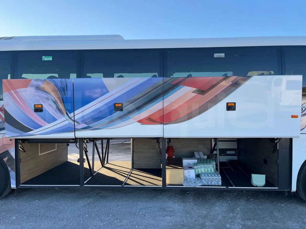 Volvo 9700 B6SC - Euro6 - 345kW - 14mt - luggage rack photo