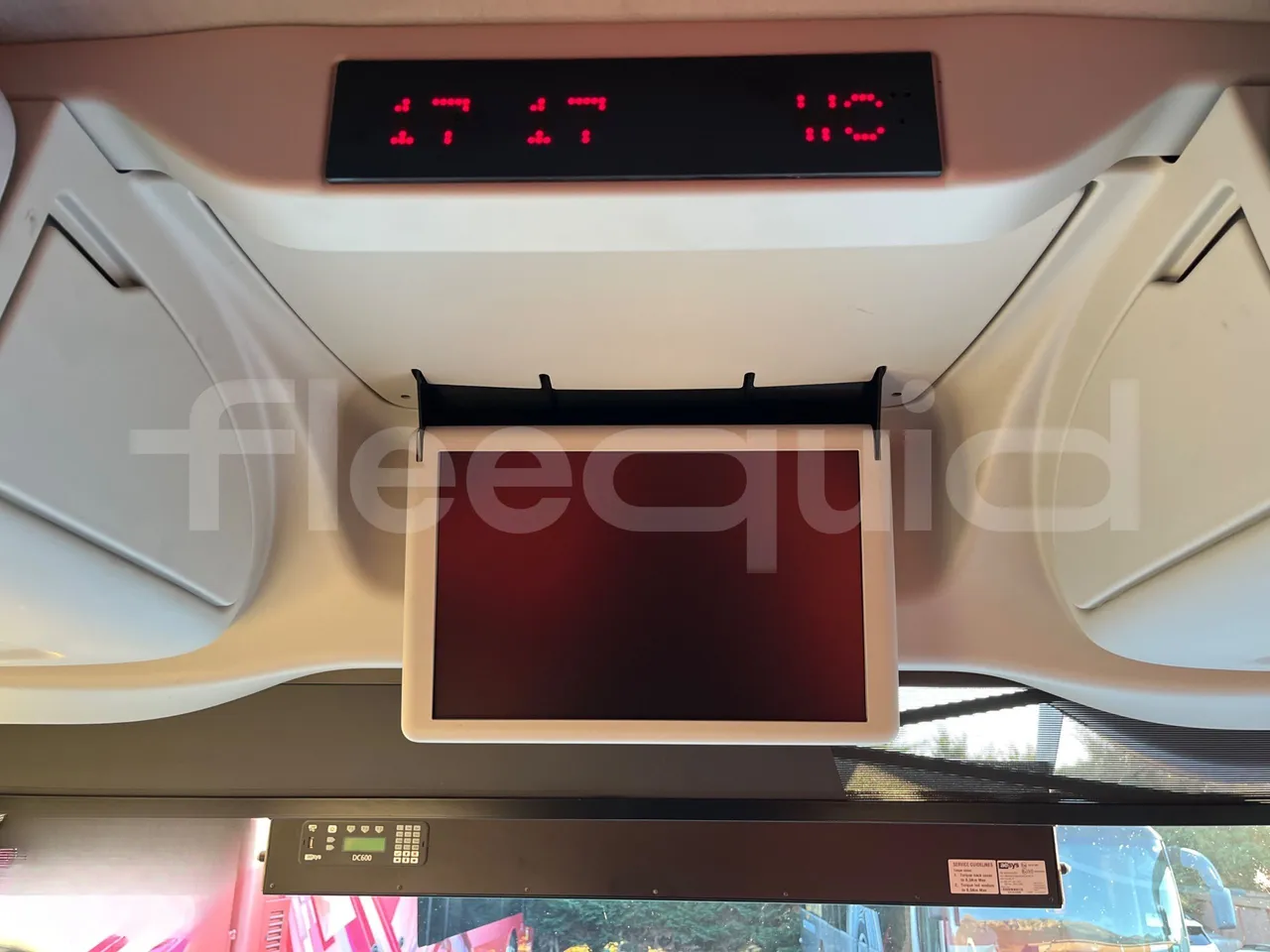 Volvo 9700 B6SC - Euro6 - 345kW - 14mt - monitor detail photo