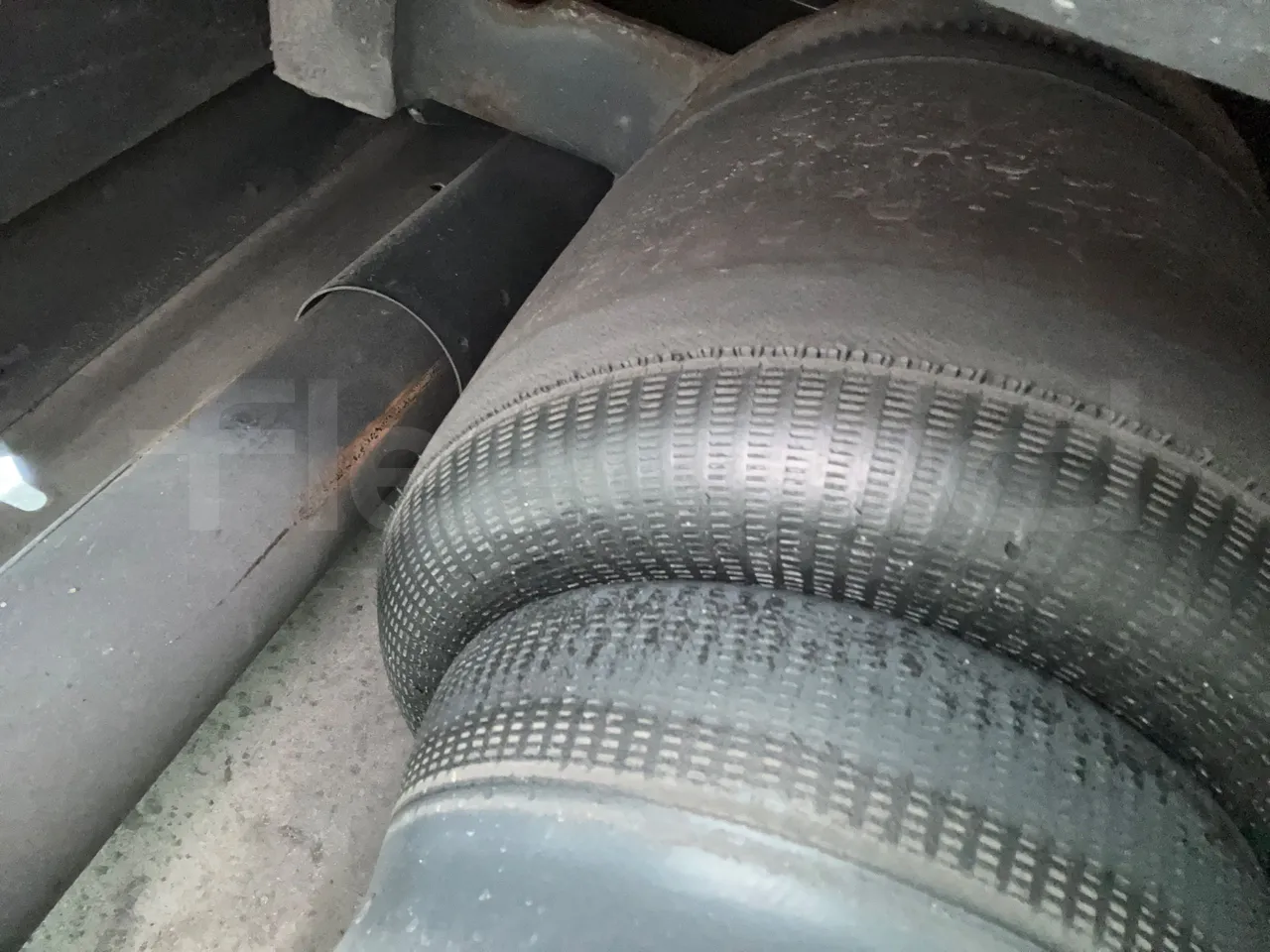 Volvo 9700 B6SC - Euro6 - 345kW - 14mt - axle 2 shock absorbers 2 left