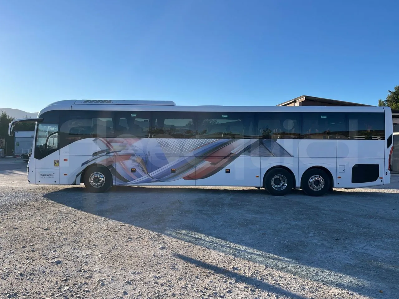 Volvo 9700 B6SC - Euro6 - 345kW - 14mt - left side photo