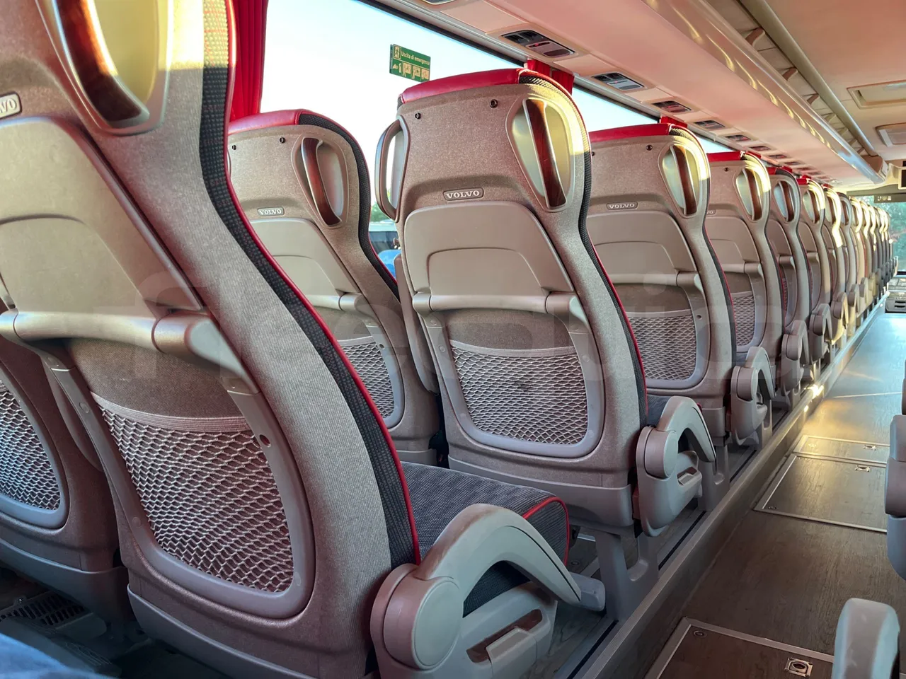 Volvo 9700 B6SC - Euro6 - 345kW - 14mt - turntable internal (18m)