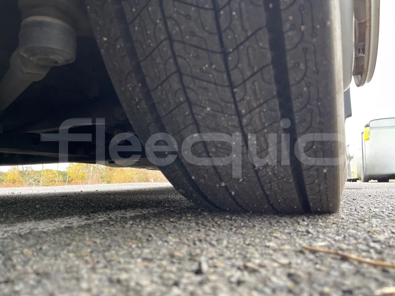 Vdl Citea KA18 - EUR5 -231kW - 12.000m - tread condition front tires right