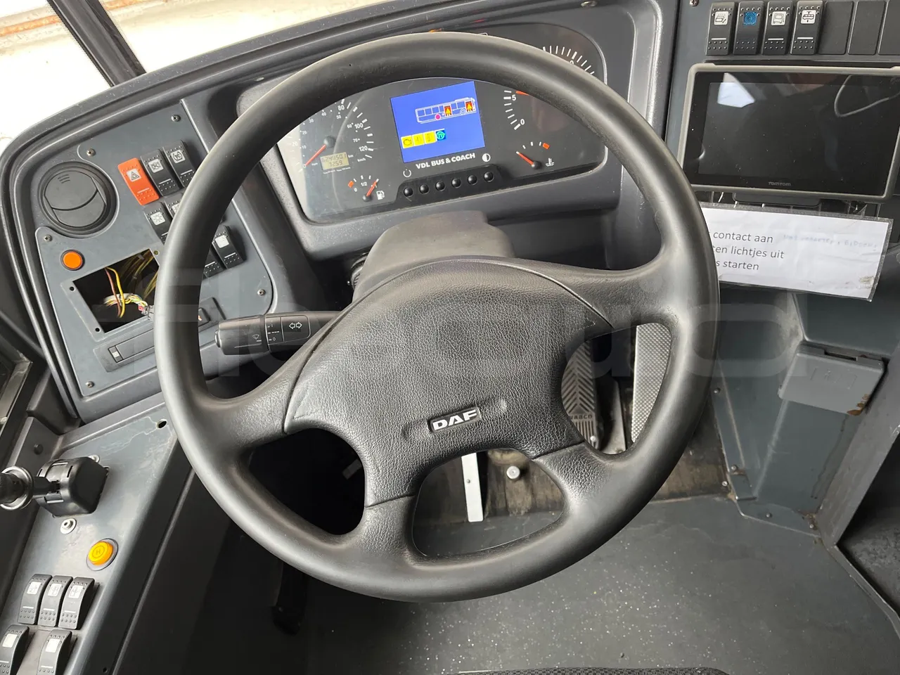 Vdl Citea KA18 - EUR5 -231kW - 12.000m - steering wheel photo