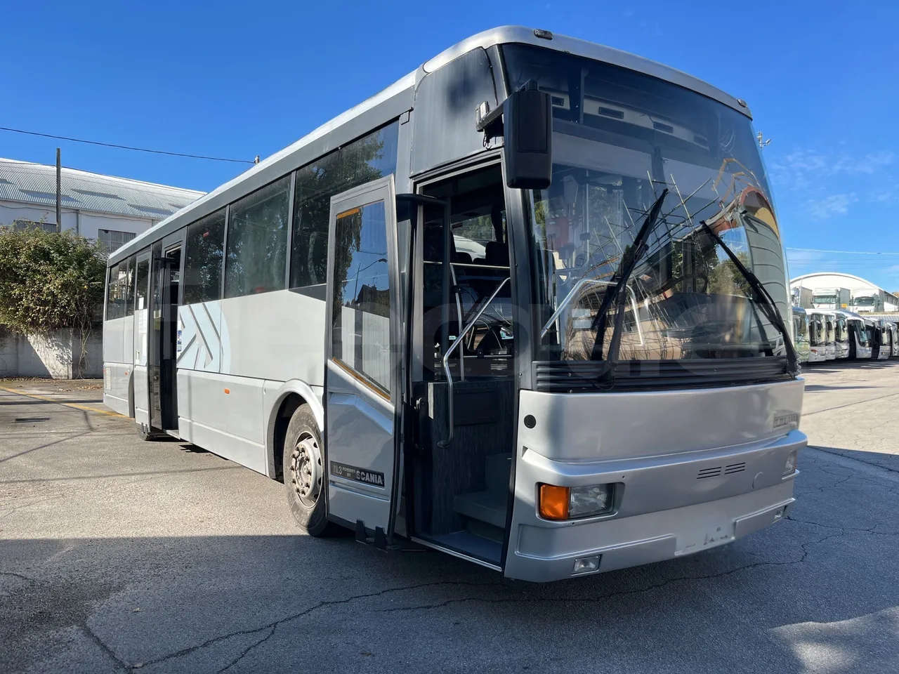 Scania De Simon - 3/4 Front Right Side Doors Open