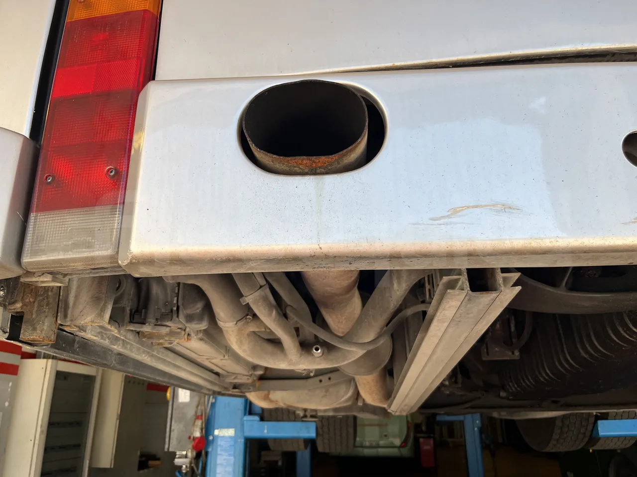 Scania De Simon - Exhaust