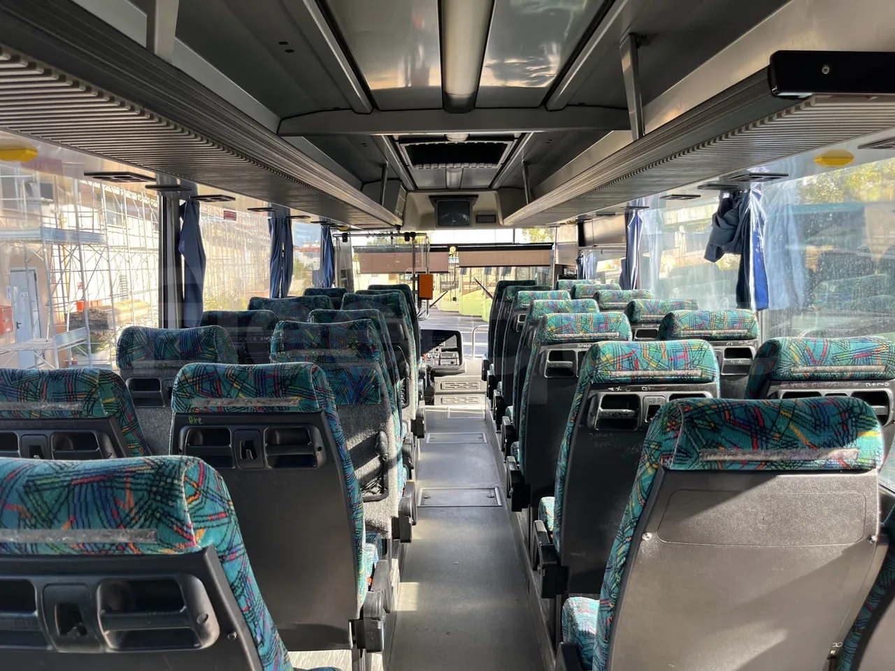 Scania De Simon - Forward Seats From Middle Position