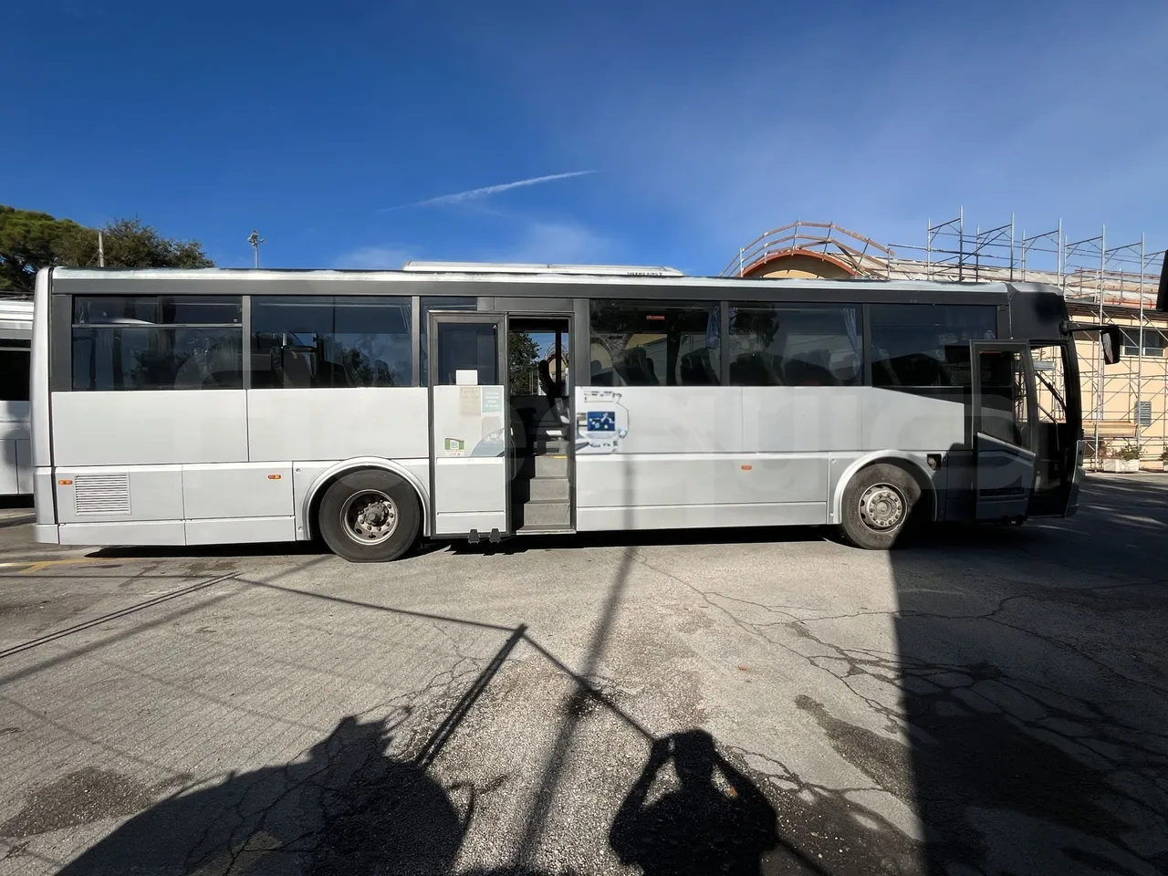 Scania De Simon - Right Side Doors Open