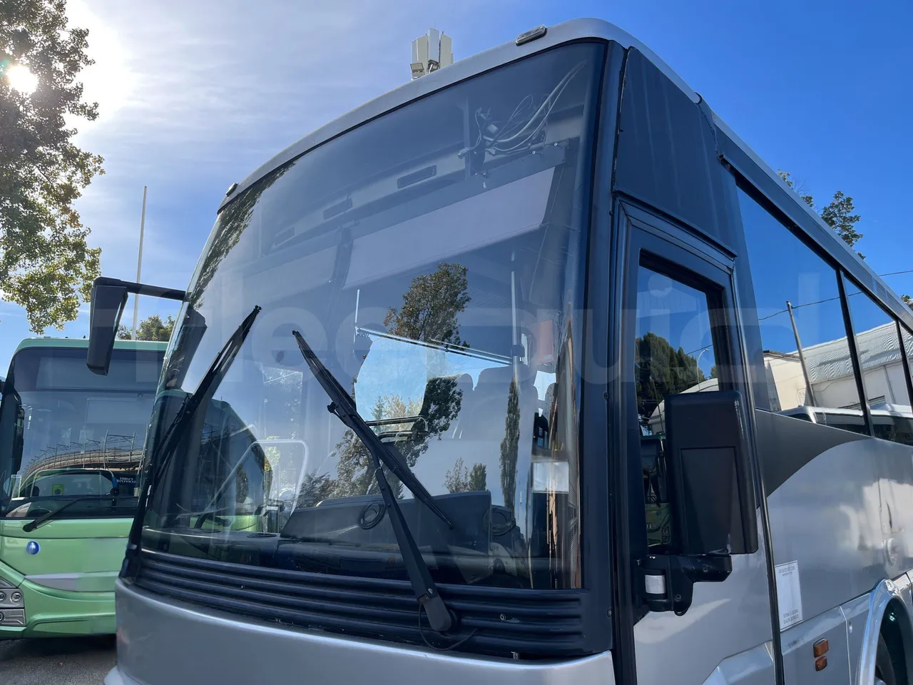 Scania De Simon - Windscreen From Left Side