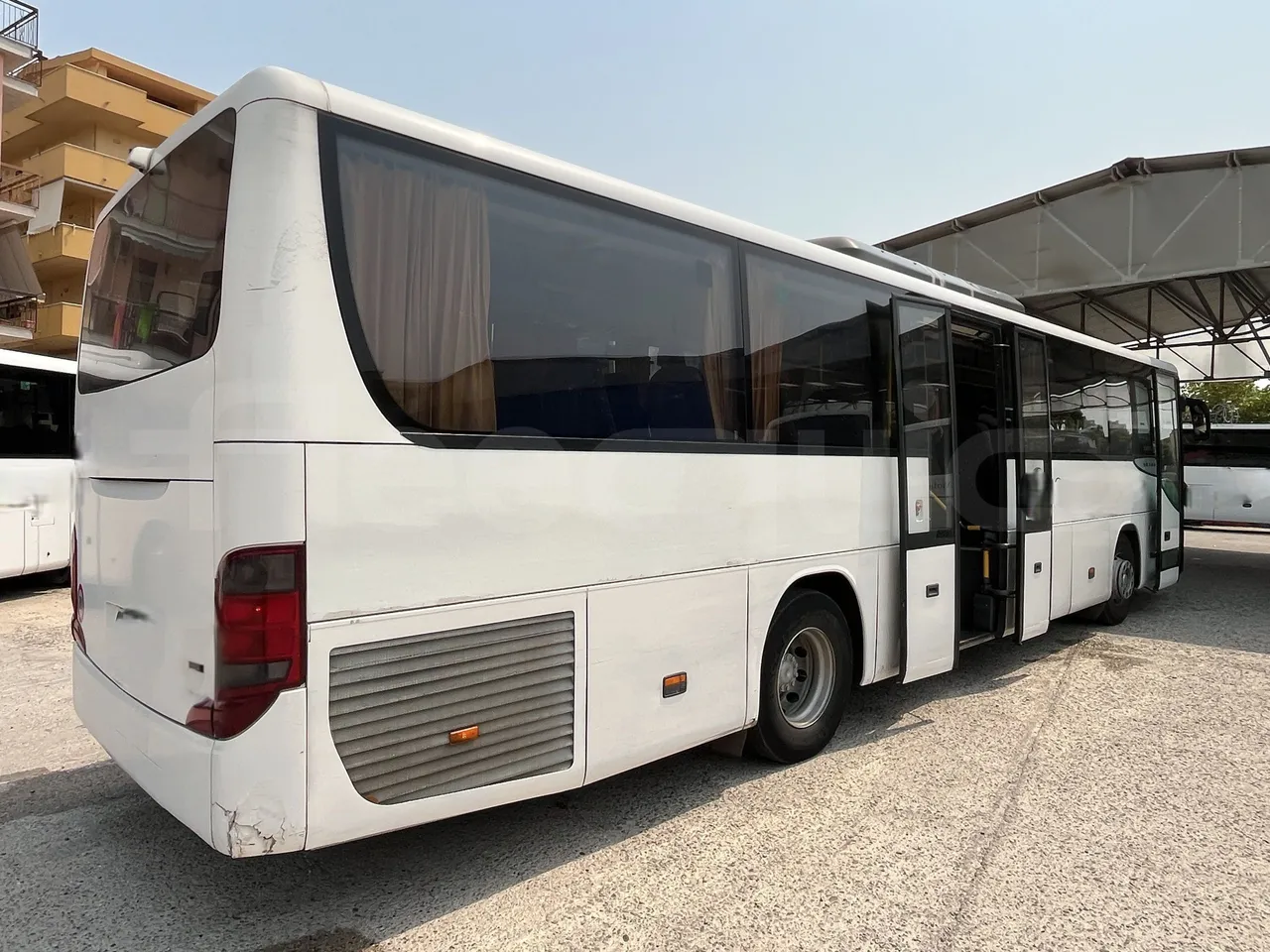 Setra S415 - 3/4 Rear Right Side Doors Open