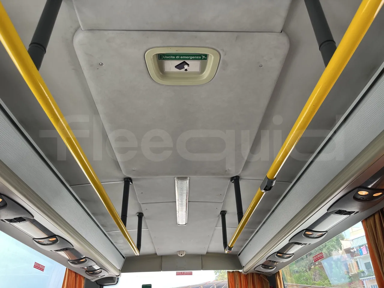Setra S415 - Roof Hatch 1