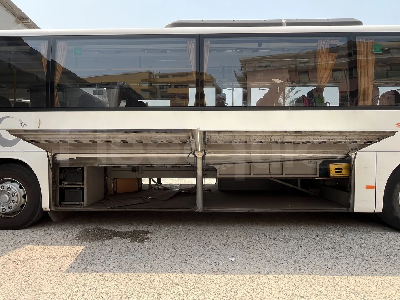 Setra S415 - Luggage Rack Left Side