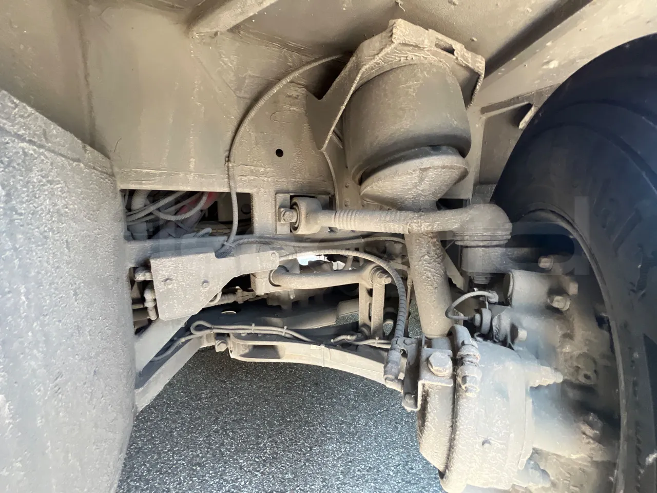 Iveco Magelys Pro - front discs right