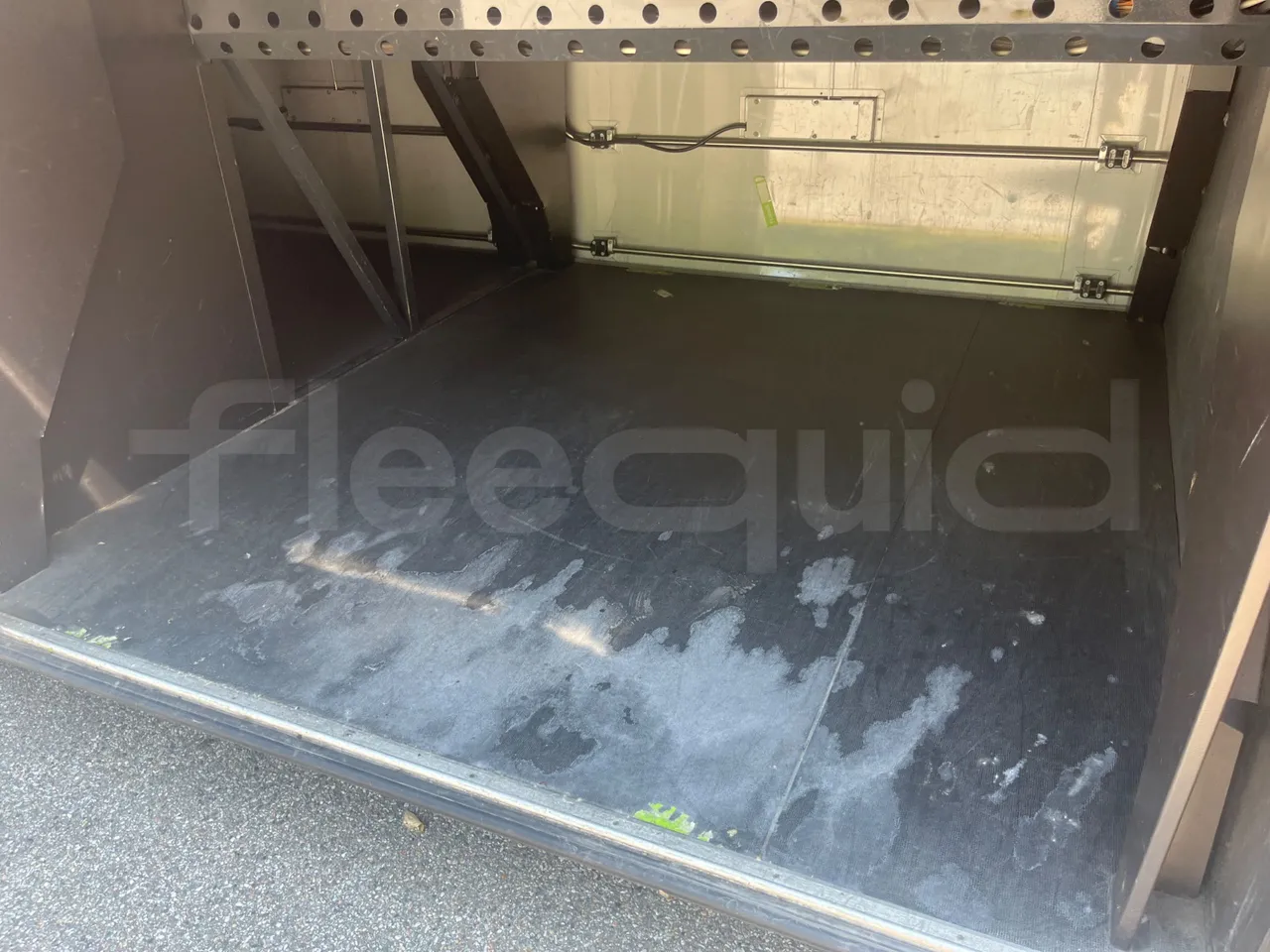 Iveco Magelys Pro - turntable external (18m)