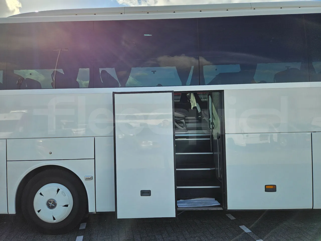 Setra S516 HD/2 - EUR6 - 315kW - 13.12m - front door 2 open