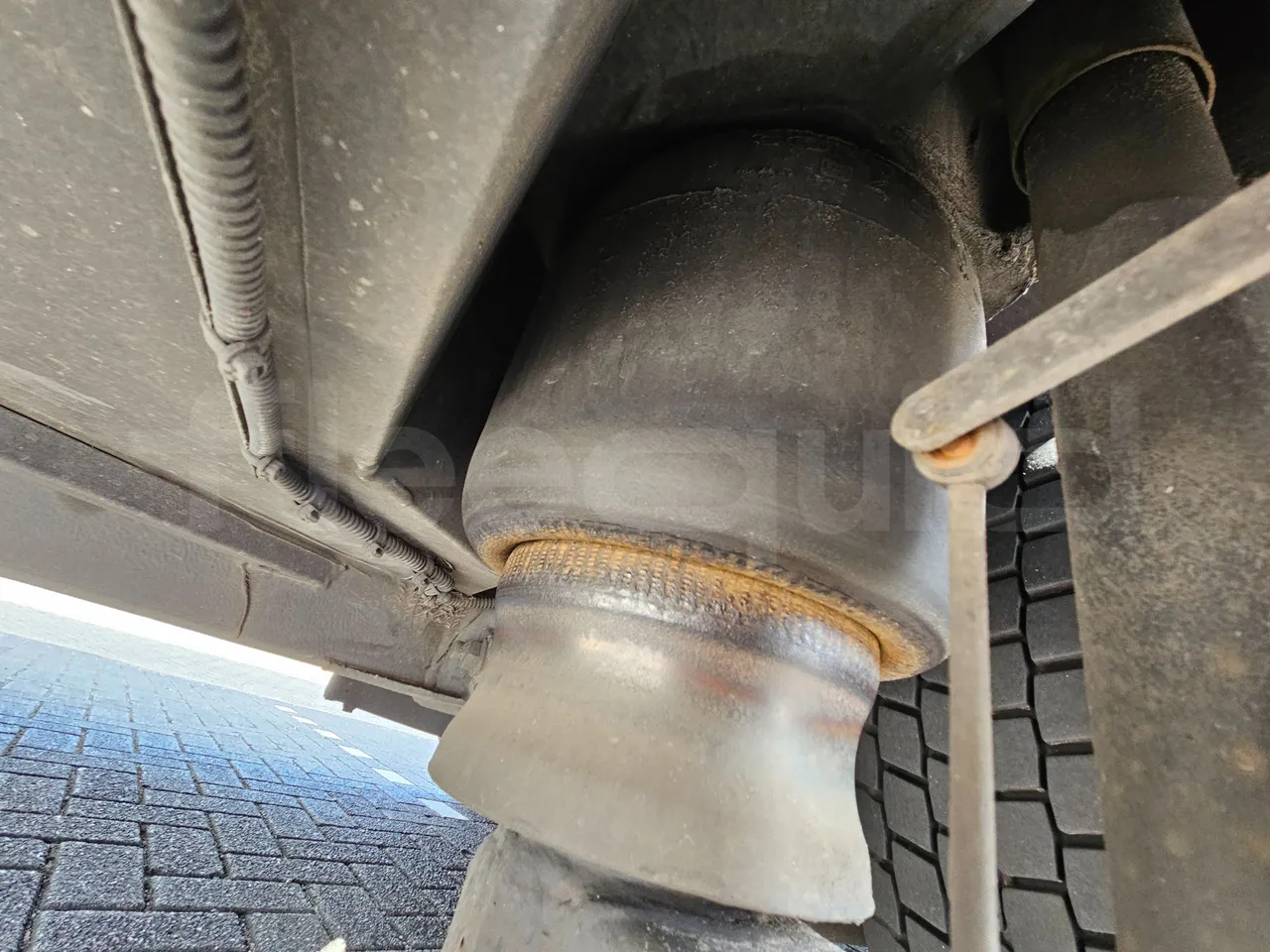 Setra S516 HD/2 - EUR6 - 315kW - 13.12m - axel 2 air springs 1 left