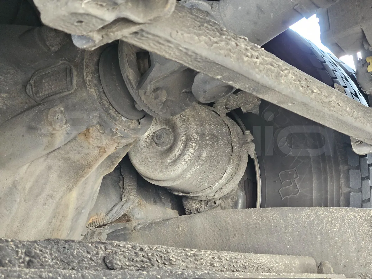Setra S516 HD/2 - EUR6 - 315kW - 13.12m - axle 2 caliper brakes right