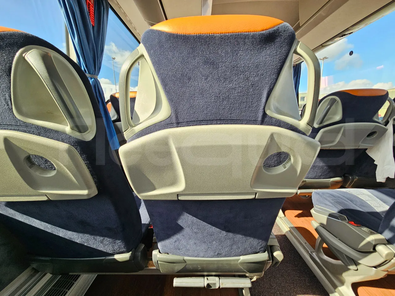 Setra S516 HD/2 - EUR6 - 315kW - 13.12m - mesh detail photo