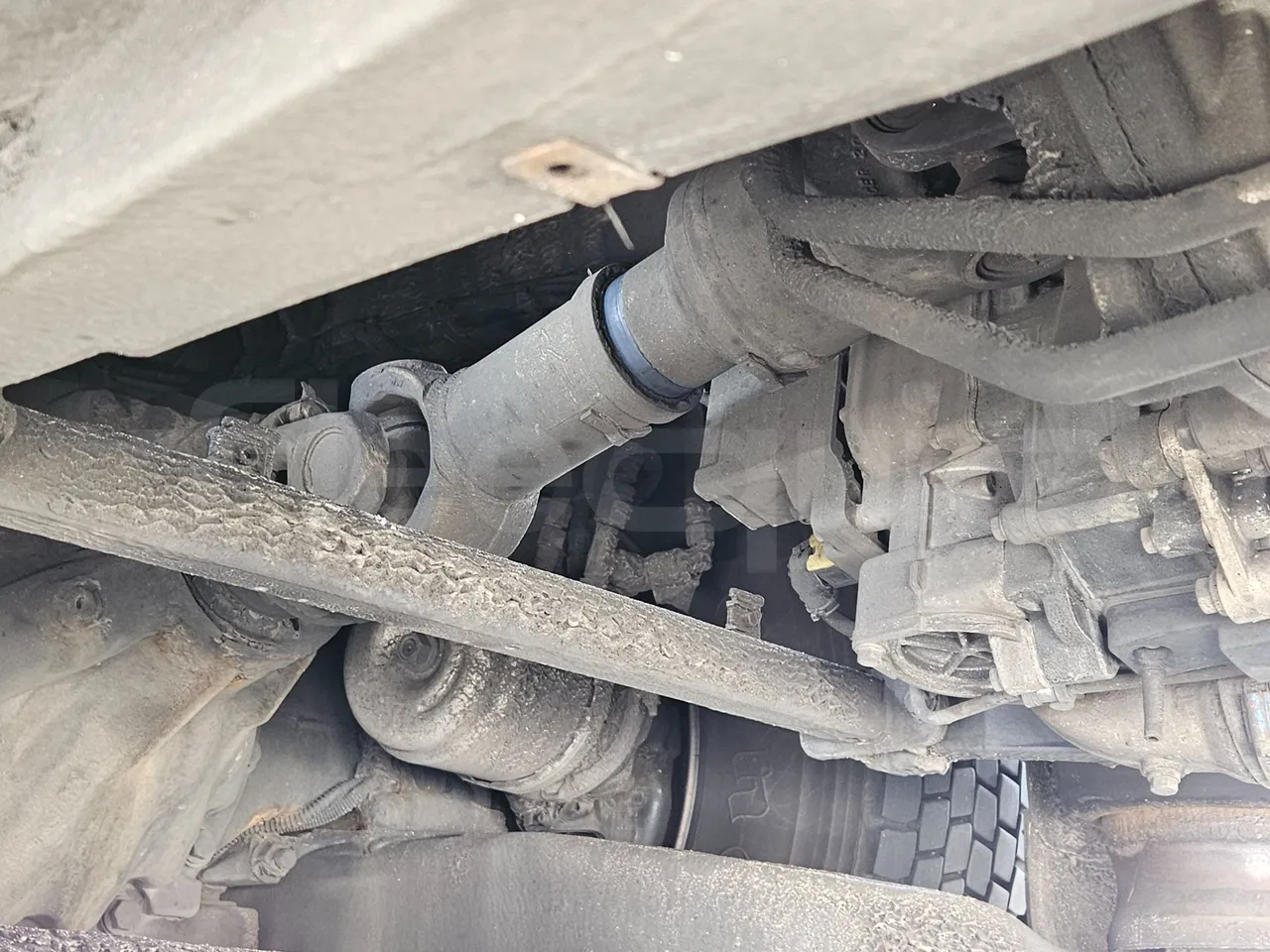 Setra S516 HD/2 - EUR6 - 315kW - 13.12m - driveshaft photo