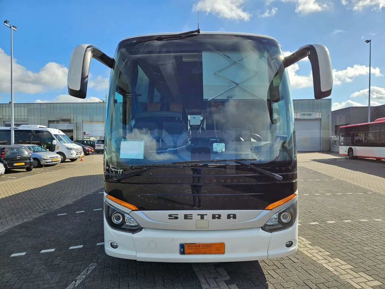 Setra S516 HD/2 - EUR6 - 315kW - 13.12m - front photo