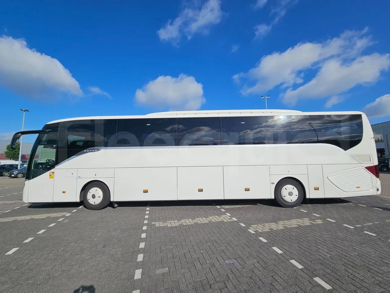 Setra S516 HD/2 - EUR6 - 315kW - 13.12m - left side photo
