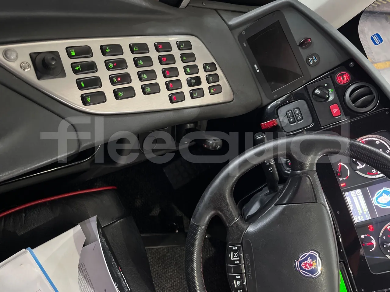 Irizar i6 14.37/480 - EUR5 - 353kW - 13.870m - radio accessories photo