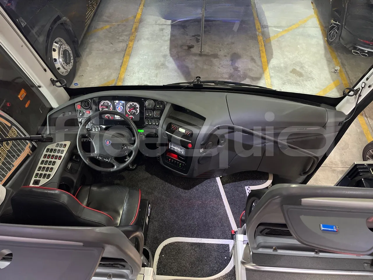 Irizar i6 14.37/480 - EUR5 - 353kW - 13.870m - buttons panels on