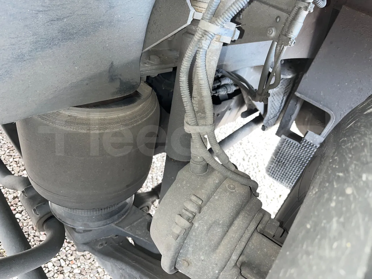 Irizar i6 14.37/480 - EUR5 - 353kW - 13.870m - axel 3 caliper brakes left