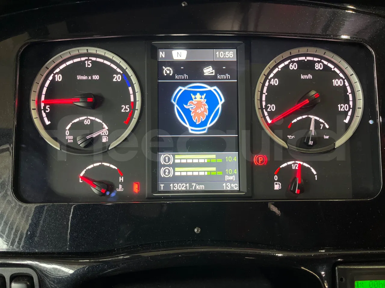 Irizar i6 14.37/480 - EUR5 - 353kW - 13.870m - dashboard lights on