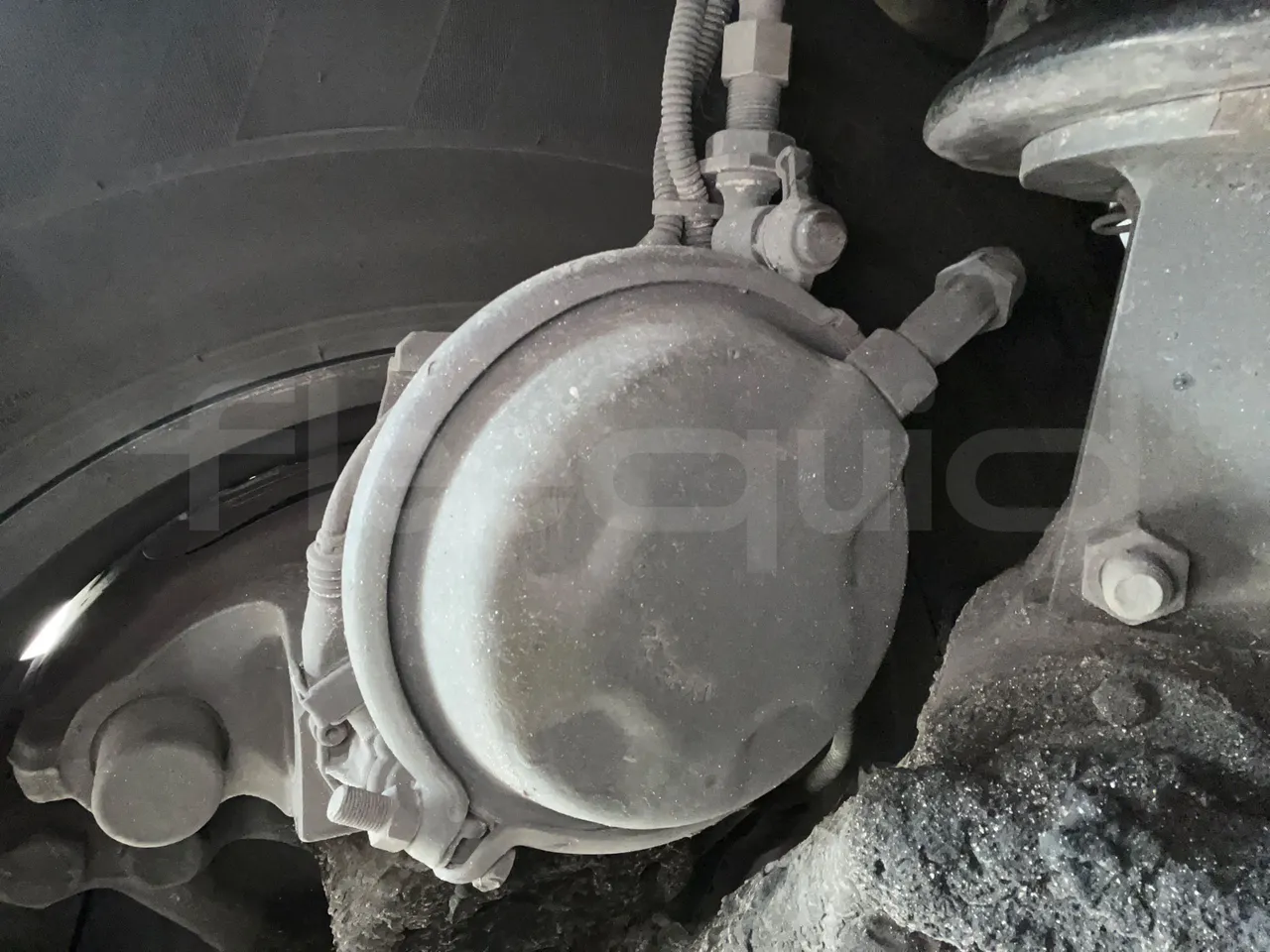 Irizar i6 14.37/480 - EUR5 - 353kW - 13.870m - front brake calipers left