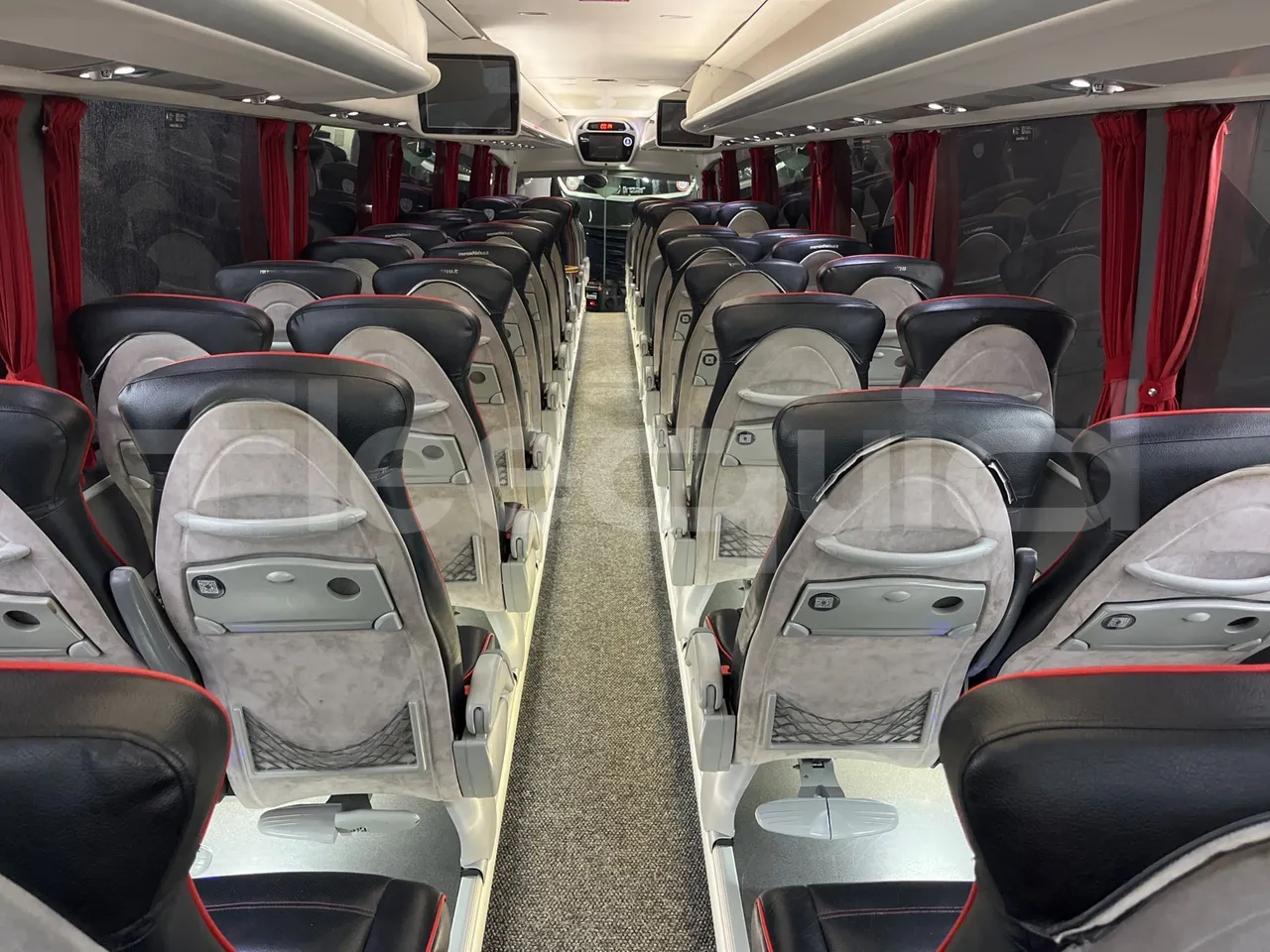 Irizar i6 14.37/480 - EUR5 - 353kW - 13.870m - forward view middle aisle